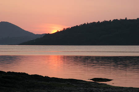 Ynys sunset
